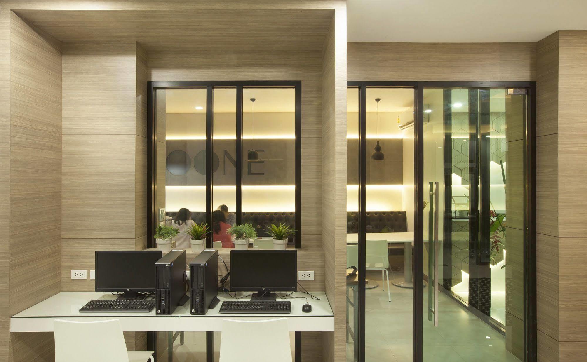 Boone Place Bangkok Exterior foto